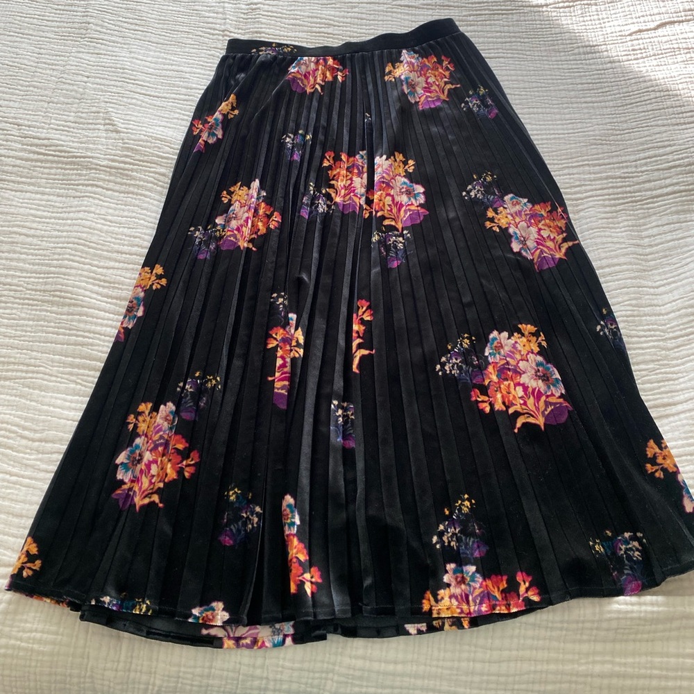 Anthropologie velvet skirt